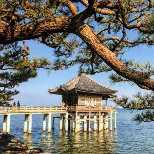 琵琶湖浮御堂